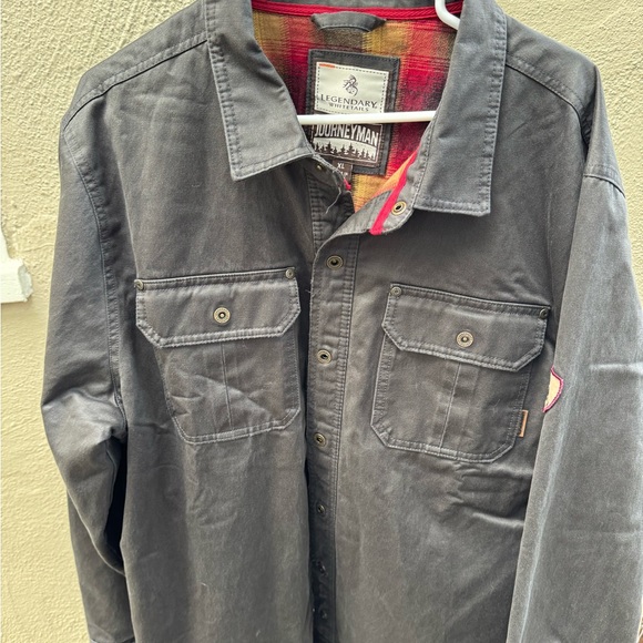 Legendary Whitetails Gray Button-Up Shirt - Picture 1 of 4